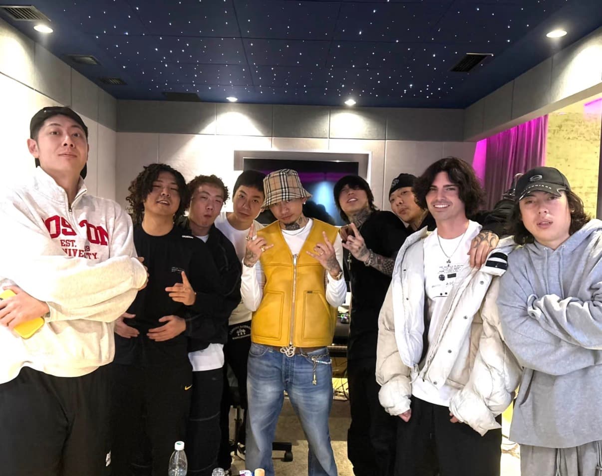 Artists and friends on RUYI HQ